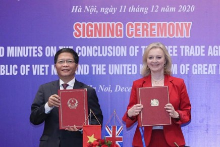 Vietnam: accordo con il Regno Unito, scontro con gli Stati&nbsp;Uniti