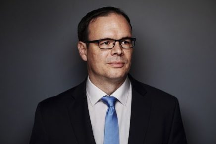 Svelato il lato oscuro di Adrian Zenz, il “ricercatore” anticinese sullo&nbsp;Xinjiang