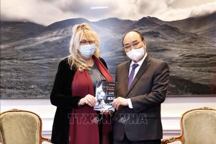 Il presidente vietnamita Nguyễn Xuân Phúc ha incontrato il console onorario Sandra&nbsp;Scagliotti