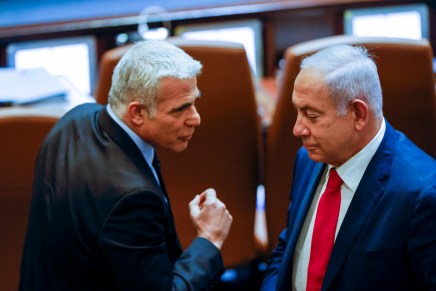 Israele, anche Yair Lapid accusa: “Governo pericoloso, estremista ed&nbsp;irresponsabile”