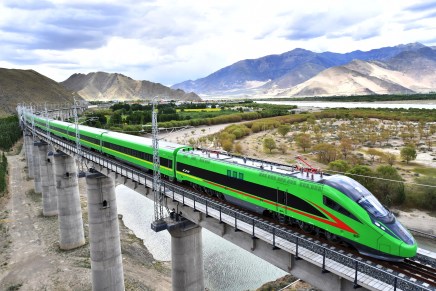 La Cina promuove lo sviluppo del Tibet con 4.000 km di ferrovie La Cina promuove lo sviluppo del Tibet con 4.000 km di ferrovie