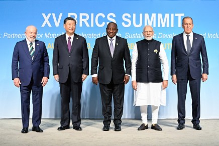Xi Jinping promuove l’espansione dei BRICS al vertice di Johannesburg Xi Jinping promuove l’espansione dei BRICS al vertice di Johannesburg
