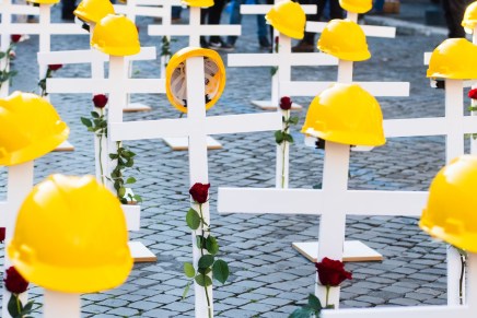 Le morti sul lavoro inducono a serie riflessioni sul sistema produttivo&nbsp;italico