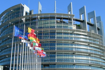 Un Europarlamento di&nbsp;guerrafondai