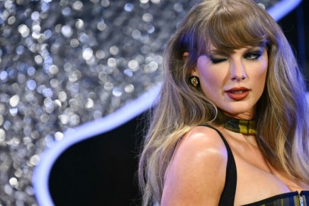 USA, Taylor Swift abbraccia Kamala Harris: l’ira di&nbsp;Trump