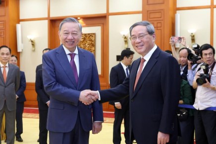 Li Qiang: “La Cina promuoverà una cooperazione di alta qualità e di alto livello con il&nbsp;Vietnam”