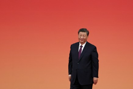 Xi Jinping: “Mobilitare centinaia di milioni di lavoratori per costruire un grande paese e promuovere il ringiovanimento nazionale”