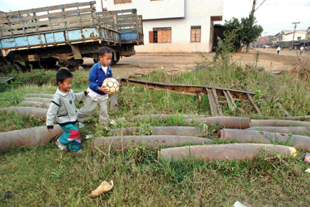 Trump blocca i fondi per la bonifica degli ordigni inesplosi della guerra del&nbsp;Vietnam