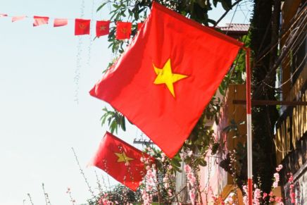 Cinquanta anni di riunificazione: un viaggio di guarigione nazionale e ritorno Cinquanta anni di riunificazione: un viaggio di guarigione nazionale e ritorno