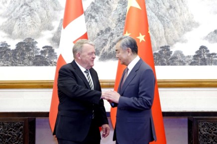 Wang Yi incontra il ministro degli Esteri danese  per un maggiore approfondimento della fiducia&nbsp;politica
