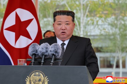 Discorso pronunciato da Kim Jong Un alla cerimonia di apertura dell’esposizione di materiale militare Sviluppo della Difesa 2025 Discorso pronunciato da Kim Jong Un alla cerimonia di apertura dell’esposizione di materiale militare Sviluppo della Difesa 2025