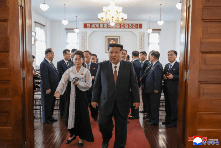 Discorso di Kim Jong Un durante la visita al Museo della Fondazione del Partito Discorso di Kim Jong Un durante la visita al Museo della Fondazione del Partito