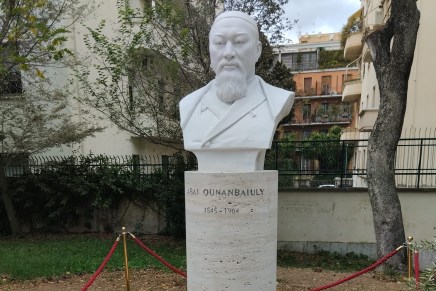 Inaugurata a Roma la statua del poeta kazako Abai&nbsp;Qunanbaiuly