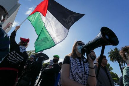 Dallo sciopero al fronte di lotta internazionale Dallo sciopero al fronte di lotta internazionale