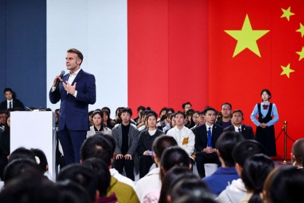 Macron invoca un riequilibrio dei rapporti UE-Cina e mette in guardia contro i dazi Macron invoca un riequilibrio dei rapporti UE-Cina e mette in guardia contro i dazi