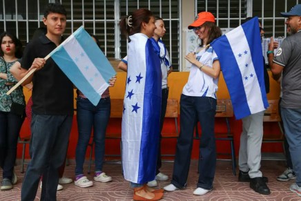Honduras: movimenti popolari respingono l’ingerenza statunitense nelle elezioni Honduras: movimenti popolari respingono l’ingerenza statunitense nelle elezioni