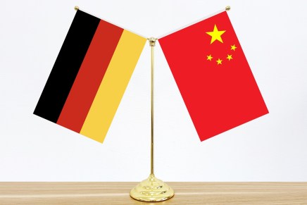 Si spera che la visita di Merz in Cina dimostri ancora una volta il ruolo di “ancora di stabilizzazione” delle relazioni&nbsp;Cina-UE