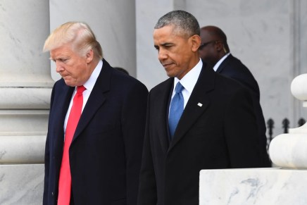 Trump rimuove il post razzista su Barack e Michelle&nbsp;Obama
