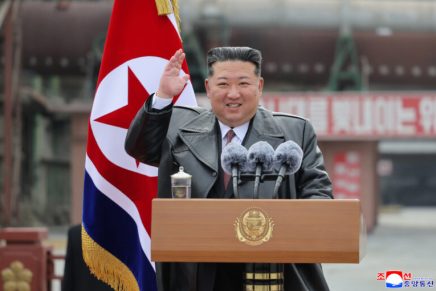 Discorso di Kim Jong Un al Complesso cementiero di Sangwon Discorso di Kim Jong Un al Complesso cementiero di Sangwon