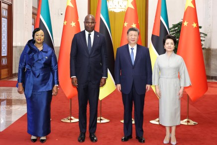 Xi Jinping: la Cina lavorerà con l’Africa per affrontare gli effetti di ricaduta del conflitto in Medio&nbsp;Oriente