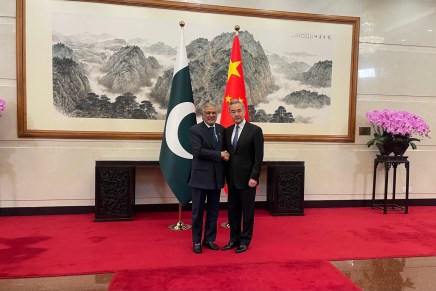 Cina e Pakistan avanzano cinque proposte per ristabilire pace e stabilità nella regione del Golfo e in Medio Oriente Cina e Pakistan avanzano cinque proposte per ristabilire pace e stabilità nella regione del Golfo e in Medio Oriente