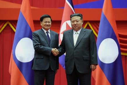Il leader nordcoreano Kim Jong Un riceve un messaggio di risposta dal Presidente laotiano Thongloun&nbsp;Sisoulith