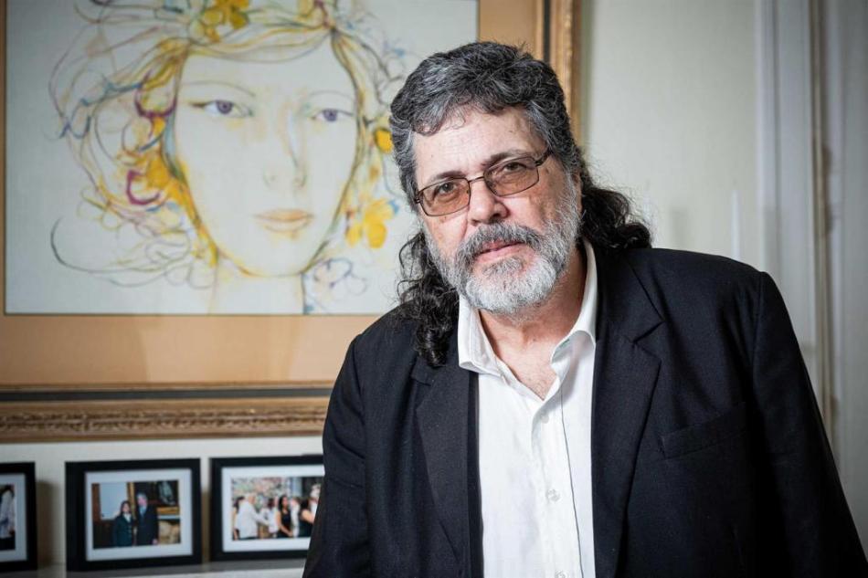«La parola resa non esiste per noi»: Abel Prieto denuncia la guerra economica contro&nbsp;Cuba