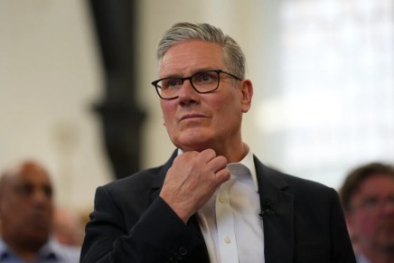 Il crollo del bipartitismo britannico: Starmer travolto tra Reform UK, Verdi e nuove sinistre Il crollo del bipartitismo britannico: Starmer travolto tra Reform UK, Verdi e nuove sinistre
