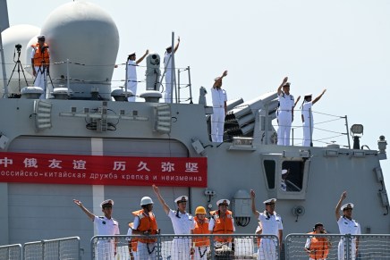 Cina e Russia concludono il pattugliamento marittimo congiunto: cresce la capacità di operare attraverso passaggi&nbsp;strategici