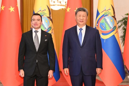 Xi invita Cina ed Ecuador a rafforzare il coordinamento delle strategie di sviluppo nell’incontro con&nbsp;Noboa