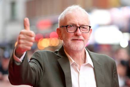 Jeremy Corbyn ci ricorda quali sono le posizioni giuste davanti al Riarmo, alla crisi sociale e ambientale Jeremy Corbyn ci ricorda quali sono le posizioni giuste davanti al Riarmo, alla crisi sociale e ambientale