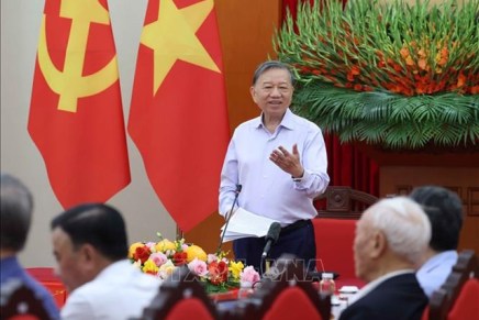 Tô Lâm: la visione per il prossimo secolo del Vietnam richiede un rinnovamento del pensiero Tô Lâm: la visione per il prossimo secolo del Vietnam richiede un rinnovamento del pensiero