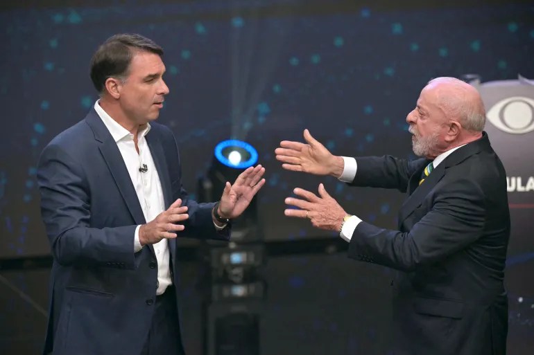Brasile: Bolsonaro ribalta i sondaggi al primo round, Lula in recupero per il ballottaggio grazie alla nuova legge sul&nbsp;lavoro